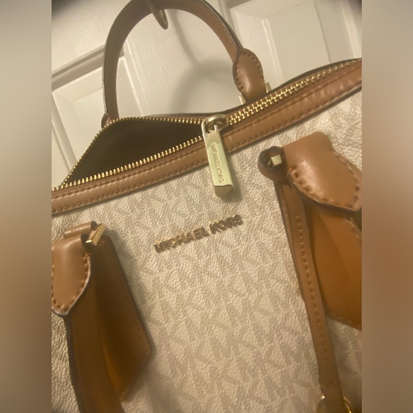 EUC Michael Kors Grayson Conv Large Satchel Crossbody Bag - Picture 10 of 16